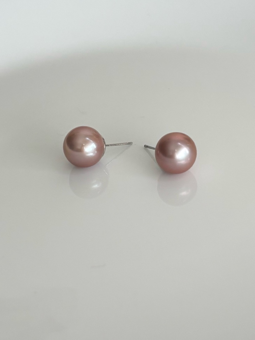 12mm Freshwater Pearl Studs - Picture 4 of 8